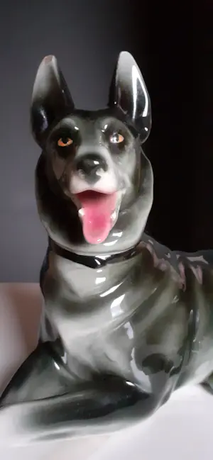 AcheterKarl Ens Volkstedt - Hond van Porcelein met signatuur Karl Ens Volkstedt? Enchérissez de 1!