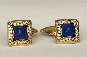 18 karaat geelgouden manchetknopen met lapis lazuli en diamanten kopen? Bied vanaf 950!