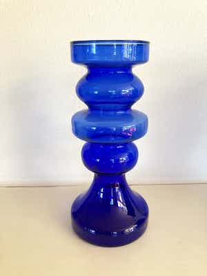 Ingrid Glas - Glazen vaas met ringen verkocht voor € 75!