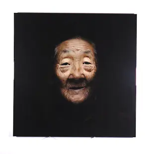 Denis Rouvre - C-print / dibond ( liquid gloss), Tsunami /Tomoko Ujiie uit de serie 'Low Tide' kopen? Bied vanaf 500!