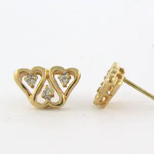 14k geelgouden oorknoppen bezet met briljant geslepen diamant 0.06ct kopen? Bied vanaf 145!