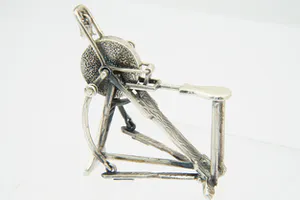 Bijzonder mooi 2e gehalte (835) Zilveren etagere / miniatuur "Slijpsteen" kopen? Bied vanaf 68!