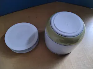 Leen Quist - Pot met platte deksel kopen? Bied vanaf 400!