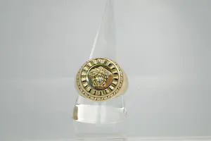 48 - Fraai bewerkte en massief 18 karaats geel gouden ring - Versace model kopen? Bied vanaf 700!