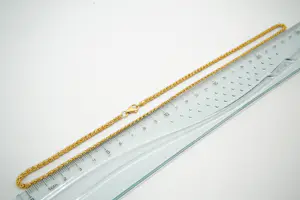 56 - Sierlijk en zo goed als nieuw - hoog gehalte -22 krt geel-gouden collier kopen? Bied vanaf 1480!