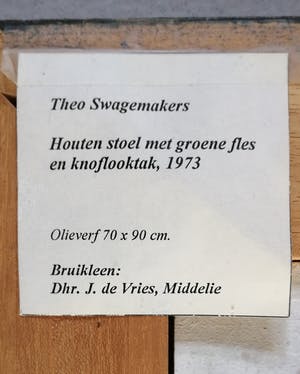 Theo Swagemakers - Houten stoel met groene fles en knoflookstreng kopen? Bied vanaf 575!