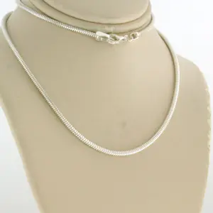 Zilveren slangen collier – 45 cm lang - 6.5 gram kaufen? Bieten Sie von 50!
