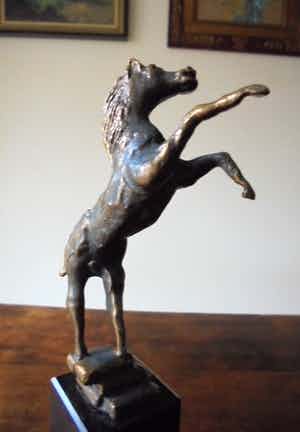 Ruurd Hallema - steigerend paard-prachtig patina verkocht voor € 175!