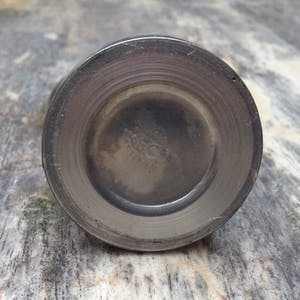 Niet of onleesbaar gesigneerd - Vintage tinnen vaasje van Metawa kopen? Bied vanaf 1!