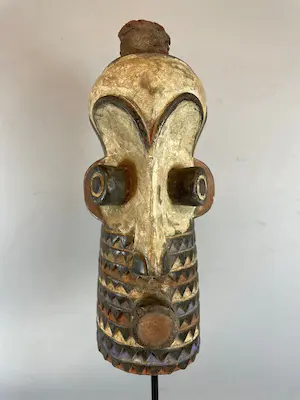 Pende - 220909 - African mask from the Pende - Congo. kopen? Bied vanaf 45!