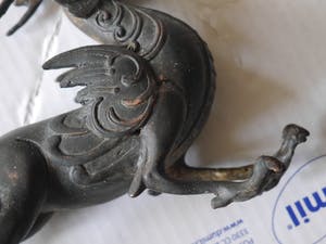 Niet of onleesbaar gesigneerd - geluksdraak....Tibetaans kopen? Bied vanaf 10!