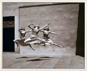 Imogen Cunningham - Three Dancers, Mills College, 1929 verkauft für € 160!