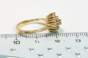 12- Charmante 18 Krt geel-gouden rozet ring met 19 briljanten (0.65ct) diamant kopen? Bied vanaf 600!