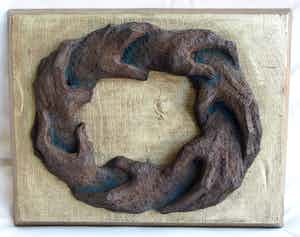 Klaas Pijlman - Aardewerk op hout , Handen ineen - ca. 1975 verkocht voor € 50!