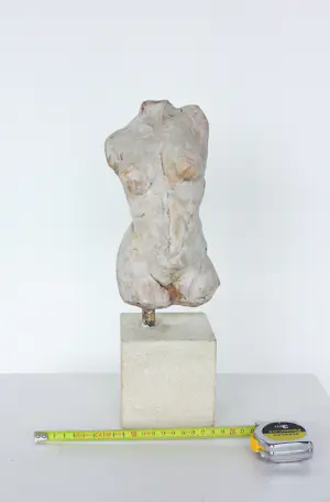 Ruudt Wackers - Aardewerk, Beeld van vrouwelijke torso kopen? Bied vanaf 150!