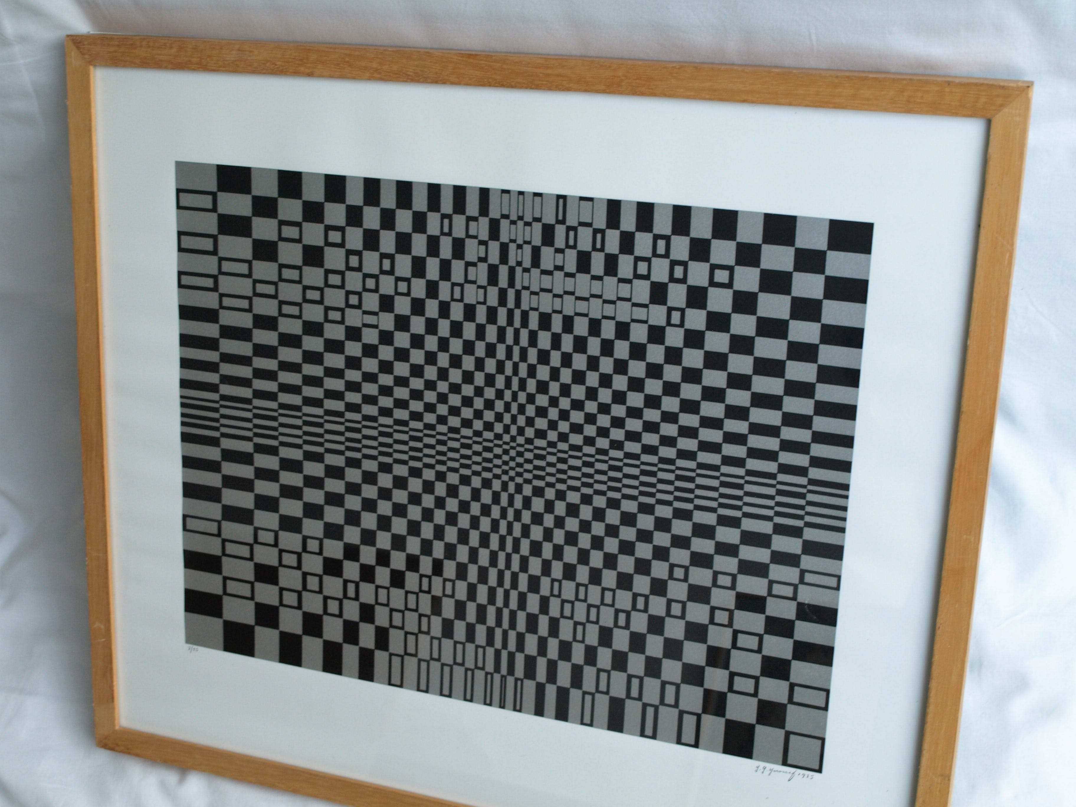 Yahya Youssef - Zeefdruk , Op Art – gesigneerd & ingelijst - 1975 - oplage 15  kopen? Bied vanaf 75!
