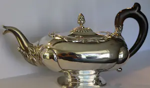 Antieke zilveren theepot, Bonebakker & Zoon Amsterdam, 1817-1825 kopen? Bied vanaf 1250!