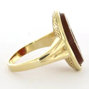 14k gouden ring bezet met carneool – 5.4 gram - ringmaat 16.5(52) kopen? Bied vanaf 430!