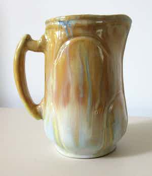 Niet of onleesbaar gesigneerd - Art deco Franse aardewerken waterkan verkocht voor € 1!