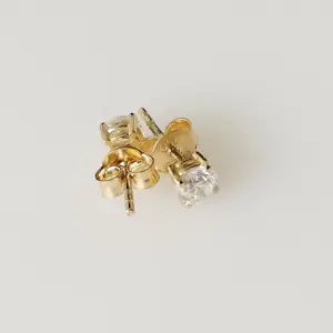 Diamanten oorknopjes kaufen? Bieten Sie von 850!