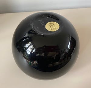 Keramiekfabriek Velsen - Zwarte Kogelvaas kopen? Bied vanaf 1!