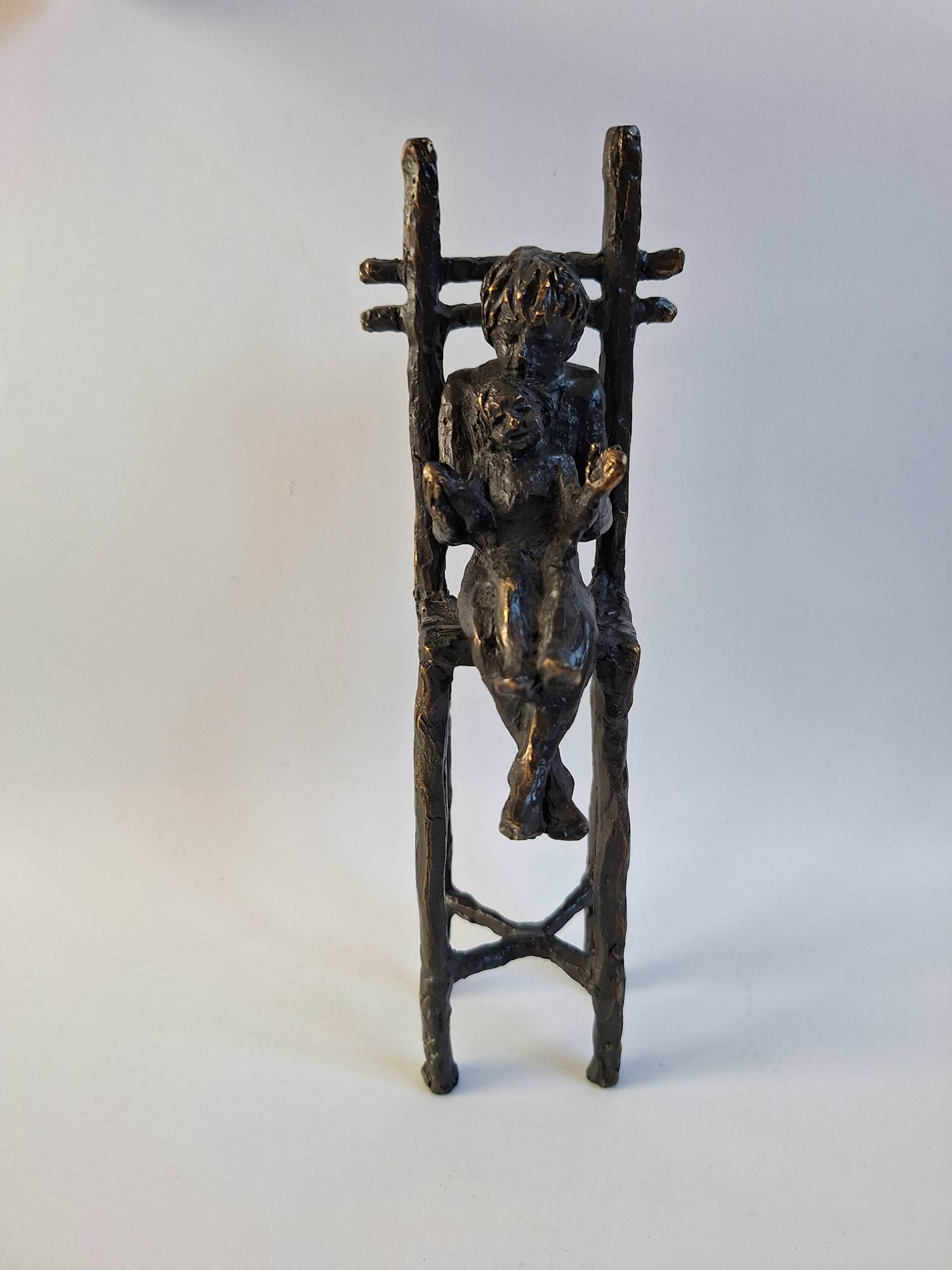 Astrid Veldhuyzen-Koppen - Kinderen op stoel kopen? Bied vanaf 60!