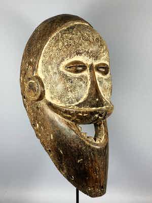 Tsogho - Tribal used Old African female mask from the Tsogho - Gabon. verkocht voor € 45!