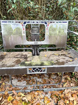 Cor de Ree - mooi "art deco" geïnspireerde tuinbank van staal, glas-en-lood kopen? Bied vanaf 150!