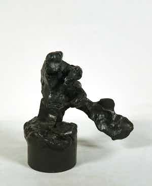 Ger Lataster - Krachtig bronzen plastiek, Hand vlag verkocht voor € 400!