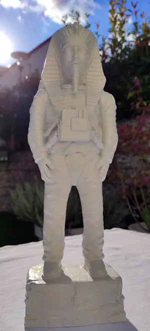 Imbue - XL Ancient Astronaut Tutankhamun (Pearl White) kopen? Bied vanaf 270!