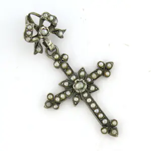 Zilveren kruishanger met steen parels - 6.0 gram kopen? Bied vanaf 50!