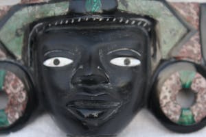 Niet of onleesbaar gesigneerd - Zonne Masker kopen? Bied vanaf 1!