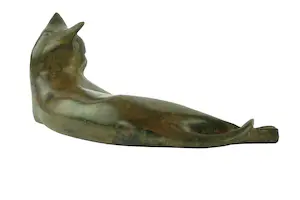 Pierre Chenet - Bronzen beeld van liggend katje kopen? Bied vanaf 219!