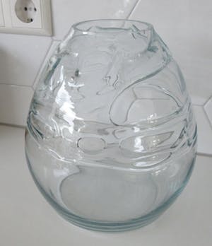 Niet of onleesbaar gesigneerd - Grote lichte blauwe Studio glazen design vaas kopen? Bied vanaf 1!