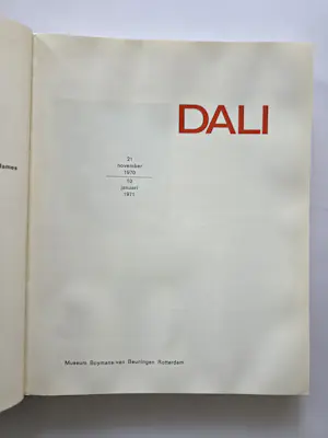 Salvador Dali - Zes boeken over en door Dali. Drie boeken over surrealisme. kopen? Bied vanaf 20!