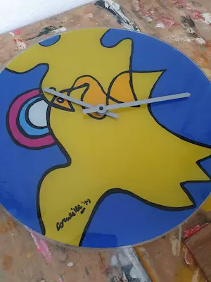 Corneille - 3 kleurrijke klokken met afbeeldingen van Corneille kopen? Bied vanaf 75!