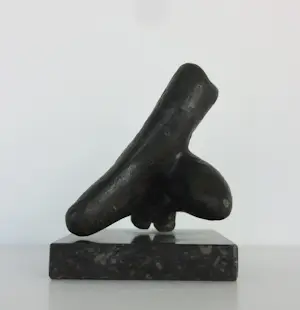 Lia van Vugt - Bronzen sculptuur, Gehurkte tors + boek! kopen? Bied vanaf 100!