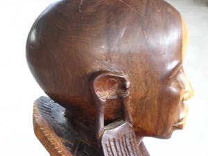 Niet of onleesbaar gesigneerd - Buste Massai-vrouw. kopen? Bied vanaf 10!