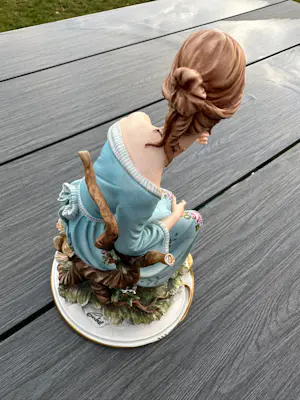 Real Fabbrica Capodimonte - Zittende Dame kopen? Bied vanaf 150!