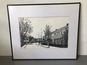 Niet of onleesbaar gesigneerd - Straat in Amsterdamse School Stijl kopen? Bied vanaf 1!