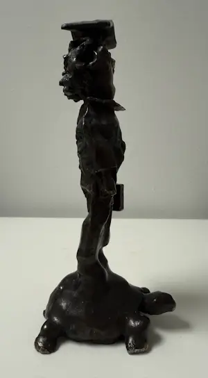 Nicolas Dings - bronzen sculptuur | 'Mobile Home' kaufen? Bieten Sie von 200!