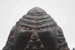 Niet of onleesbaar gesigneerd - Zeer Oude Drie Koppige Bronzen Boehda Sculptuur (1800) kopen? Bied vanaf 1!