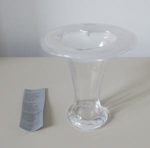 Niet of onleesbaar gesigneerd - Cupido vaasje ontwerp Tommy Tabermann voor Muurla Lasi kopen? Bied vanaf 1!