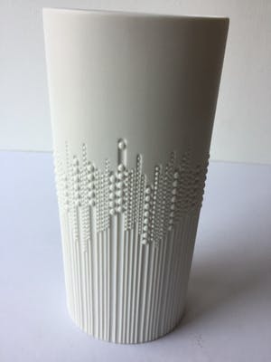 Tapio Wirkkala - Vaas Pearl Drops voor Rosenthal, wit biscuit porselein h 24 cm kopen? Bied vanaf 95!