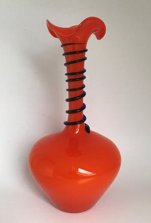 Johann Loetz Witwe - Tango vaas oranje met diepblauwe slang kopen? Bied vanaf 30!