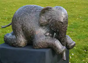 Yvonne Visser - Olifant met muis vendu pour 1750€ !
