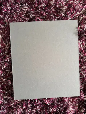 Pieter Pouwels - op stoel zittende naakte vrouw bij schaal met fruit. kopen? Bied vanaf 45!