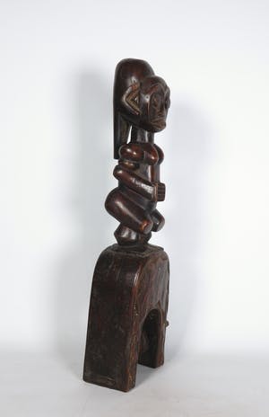 Fang - Houten katrol van een weefgetouw met vrouwenfiguur kopen? Bied vanaf 1!