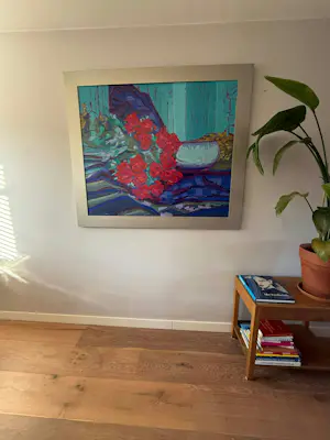 Ido Vunderink - Kleurrijk stilleven met bloemen en schaal kopen? Bied vanaf 570!