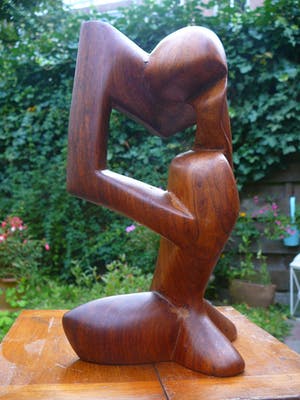 Niet of onleesbaar gesigneerd - 'Bezinning' -sculptuur, tropisch hardhout- kopen? Bied vanaf 10!